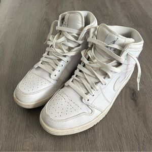 Nike Air Jordan Retro 1 Triple White Cool Gray Sneakers Shoes 554724-102 M9